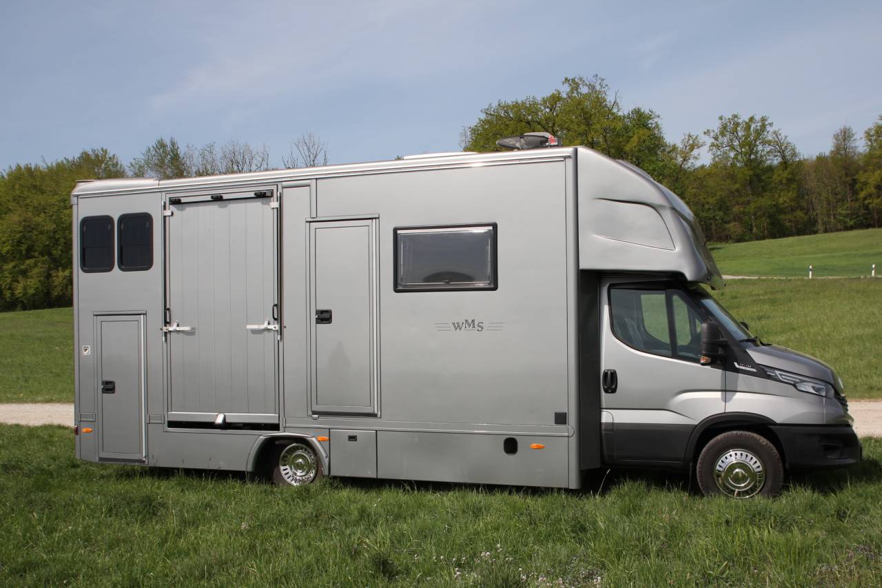 Cami&oacute;n para caballos Iveco IVECO DAILY 70C21 WMS POP OUT 2026 Nuevo