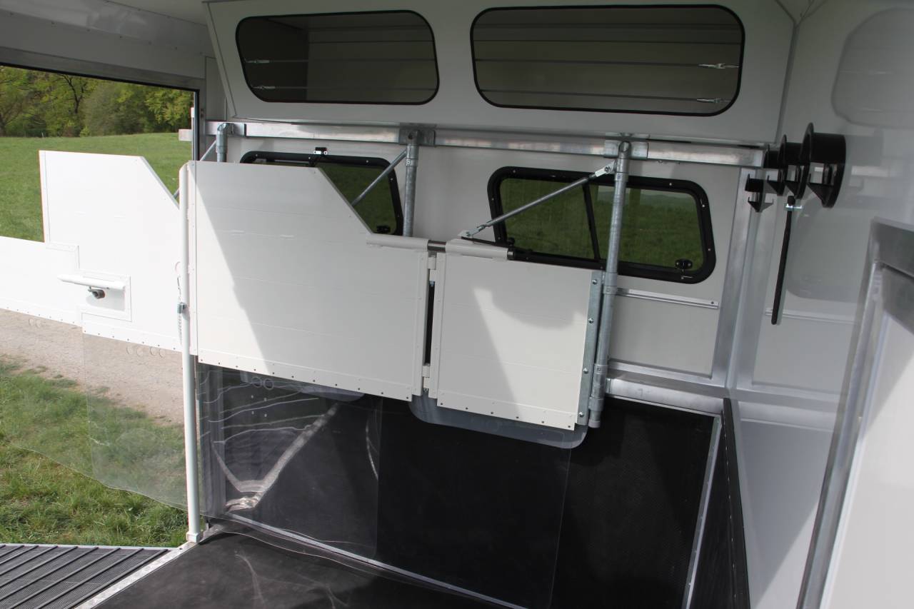 Cami&oacute;n para caballos Iveco IVECO DAILY 70C21 WMS POP OUT 2026 Nuevo