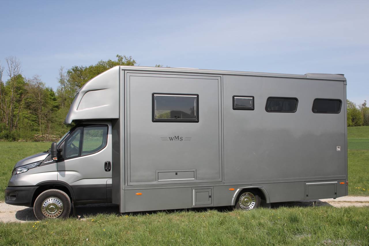 Cami&oacute;n para caballos Iveco IVECO DAILY 70C21 WMS POP OUT 2026 Nuevo