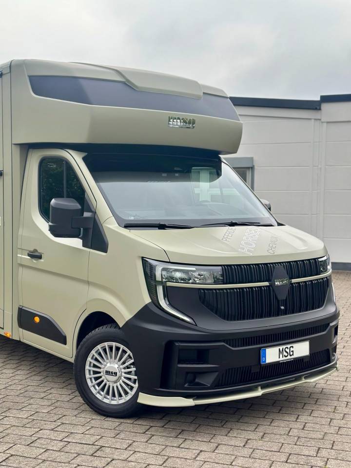 Furgoneta para caballos Renault RENAULT MASTER 170 MSG STALLION LIGHT AUTOMATIQUE 2026 Nuevo