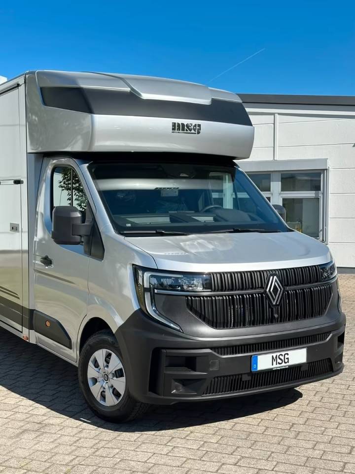 Furgoneta para caballos Renault RENAULT MASTER 170 MSG STALLION LIGHT AUTOMATIQUE 2026 Nuevo