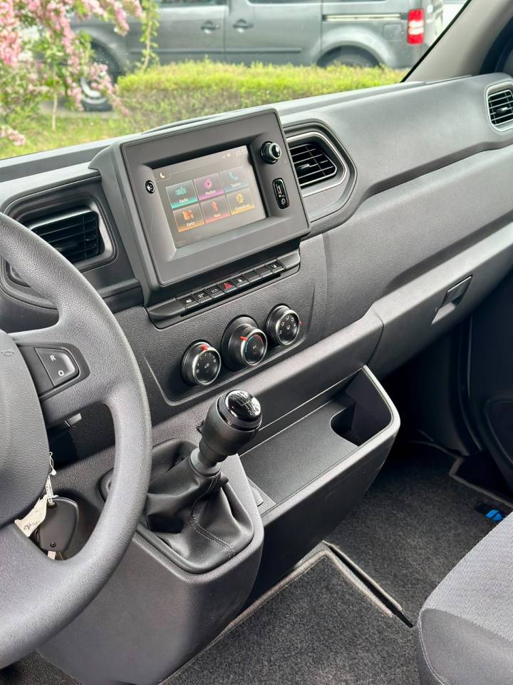 Furgoneta para caballos Nissan NISSAN INTERSTAR DCI 165 MSG SUPERLIGHT PLUS 2026 Nuevo