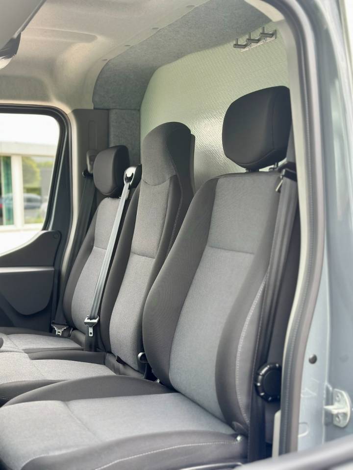 Furgoneta para caballos Nissan NISSAN INTERSTAR DCI 165 MSG SUPERLIGHT PLUS 2026 Nuevo