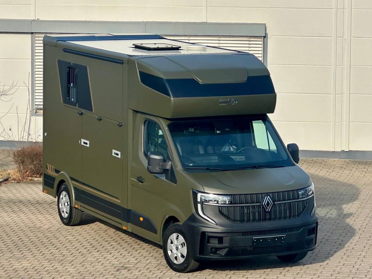 Furgoneta para caballos Renault RENAULT MASTER 170 MSG STALLION LIGHT AUTOMATIQUE 2026 Nuevo