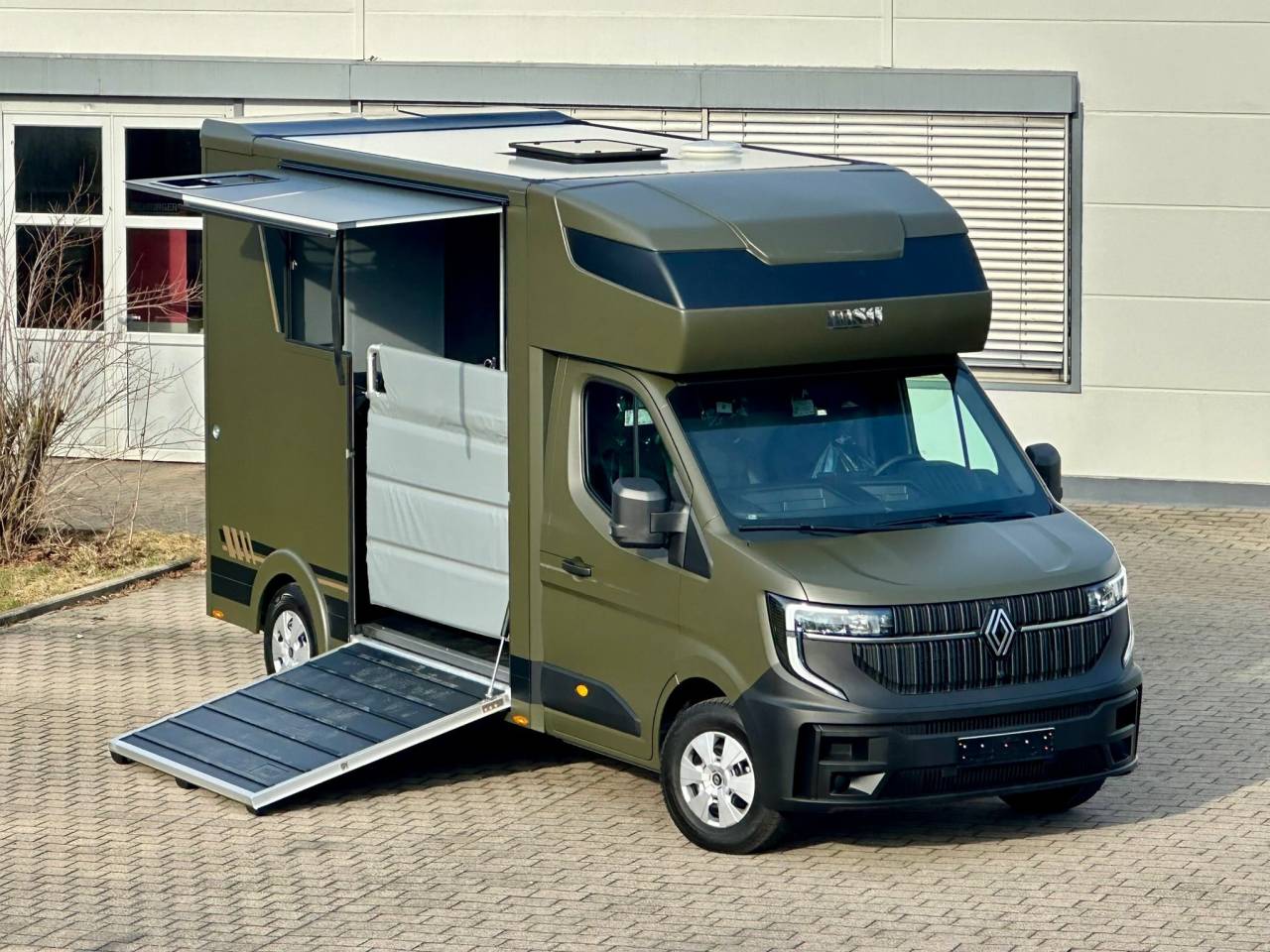 Furgoneta para caballos Renault RENAULT MASTER 170 MSG STALLION LIGHT AUTOMATIQUE 2026 Nuevo