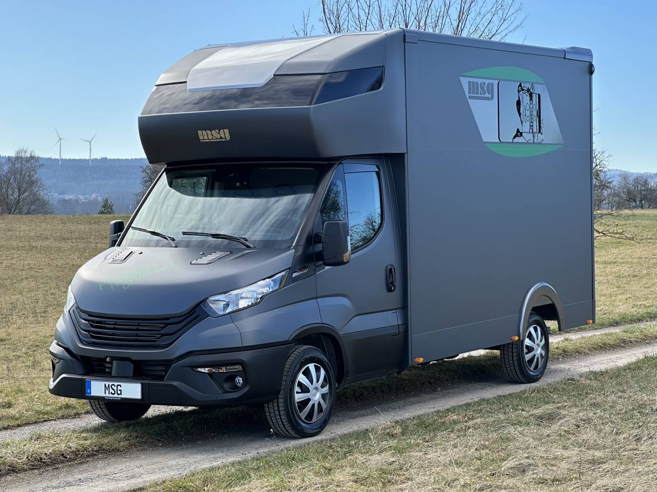 Furgoneta para caballos Iveco IVECO DAILY 35-210 HI-MATIC MSG STALLION LIGHT 2026 Nuevo