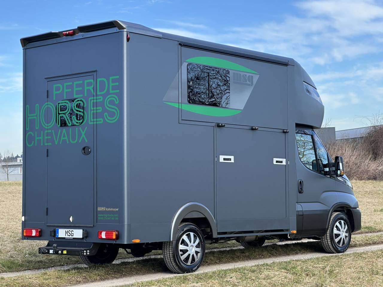 Furgoneta para caballos Iveco IVECO DAILY 35-210 HI-MATIC MSG STALLION LIGHT 2026 Nuevo