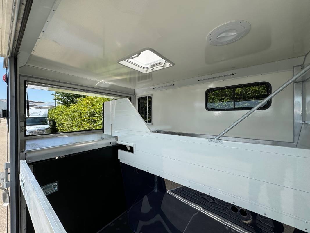 Remolque Caballos Anka REMORQUE ANKA 2 CHEVAUX + HOME CAR & SELLERIE 2026 Nuevo