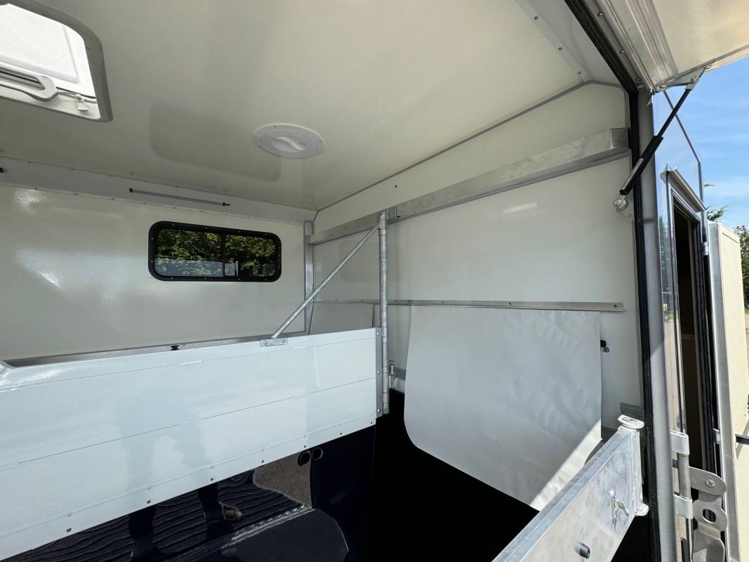 Remolque Caballos Anka REMORQUE ANKA 2 CHEVAUX + HOME CAR & SELLERIE 2026 Nuevo