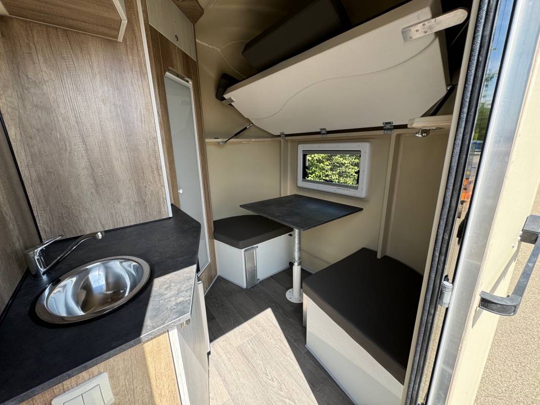 Remolque Caballos Anka REMORQUE ANKA 2 CHEVAUX + HOME CAR & SELLERIE 2026 Nuevo