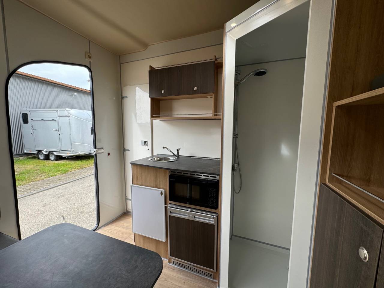 Remolque Caballos Anka REMORQUE ANKA 3 CHEVAUX & GRAND HOME CAR 2026 Nuevo