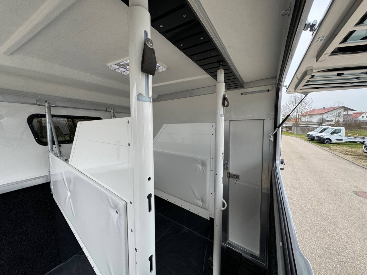 Remolque Caballos Anka REMORQUE ANKA 3 CHEVAUX & HOME CAR 2026 Nuevo