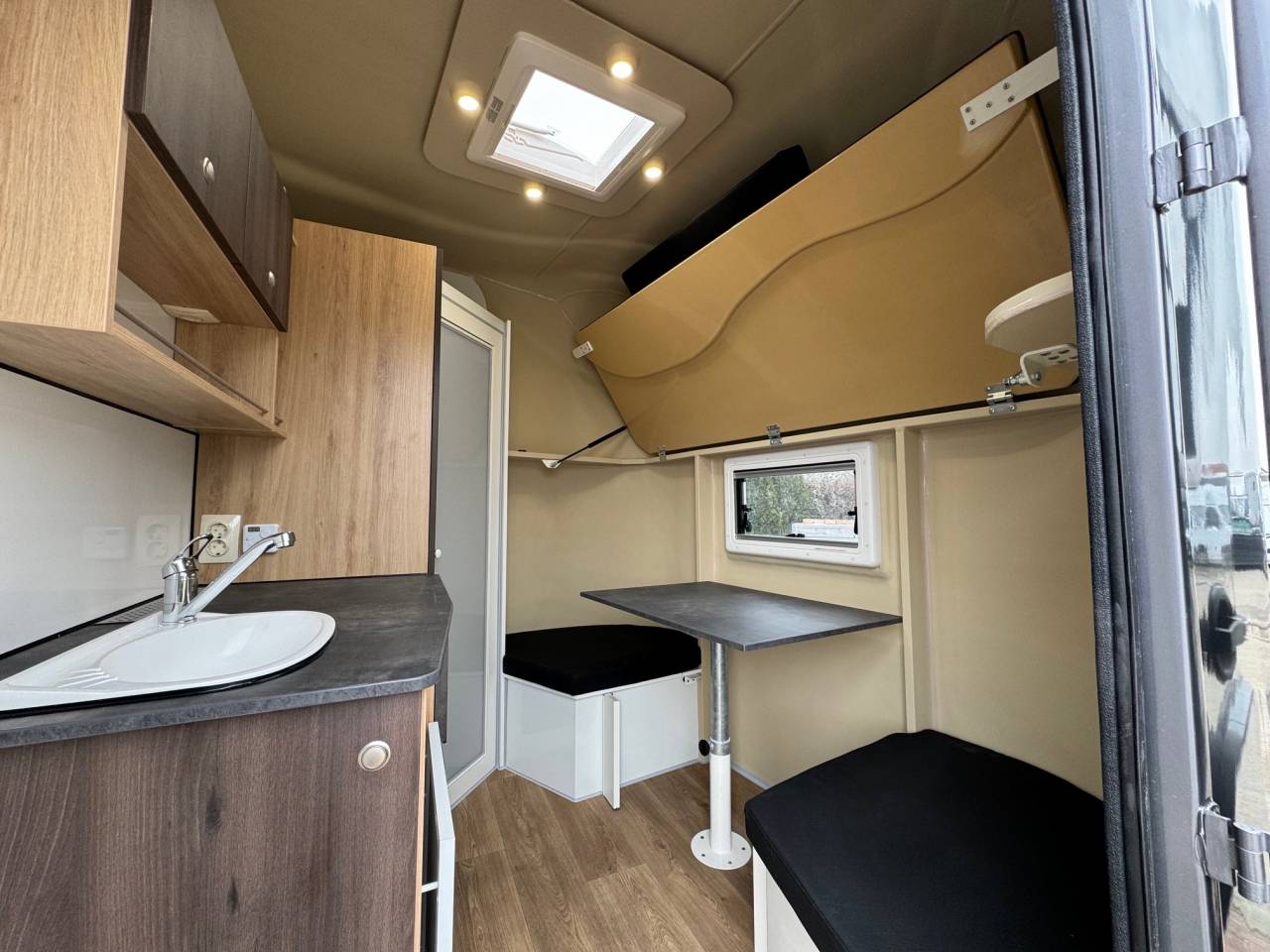 Remolque Caballos Anka REMORQUE ANKA 3 CHEVAUX & HOME CAR 2026 Nuevo
