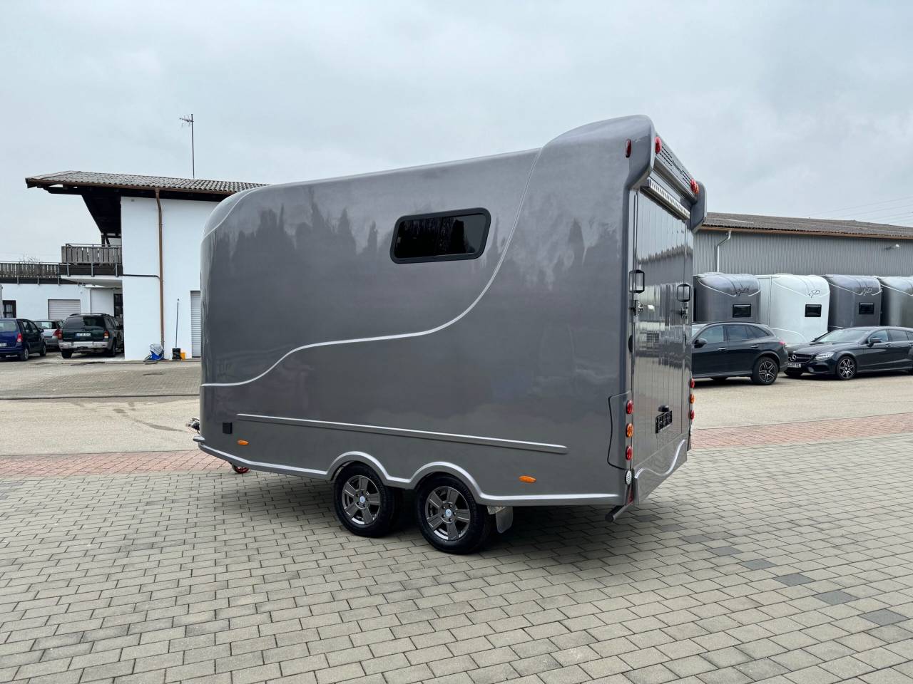 Remolque Caballos Anka REMORQUE ANKA 3 CHEVAUX & HOME CAR 2026 Nuevo