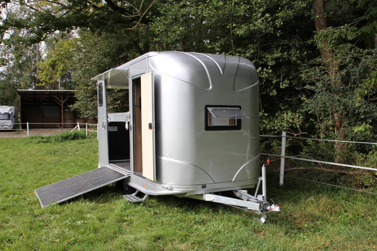 Remolque Caballos Anka REMORQUE ANKA 2 CHEVAUX + HOME CAR & SELLERIE 2026 Nuevo