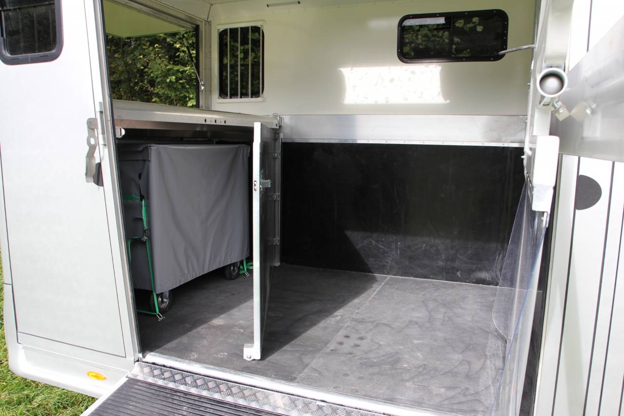 Remolque Caballos Anka REMORQUE ANKA 2 CHEVAUX + HOME CAR & SELLERIE 2026 Nuevo