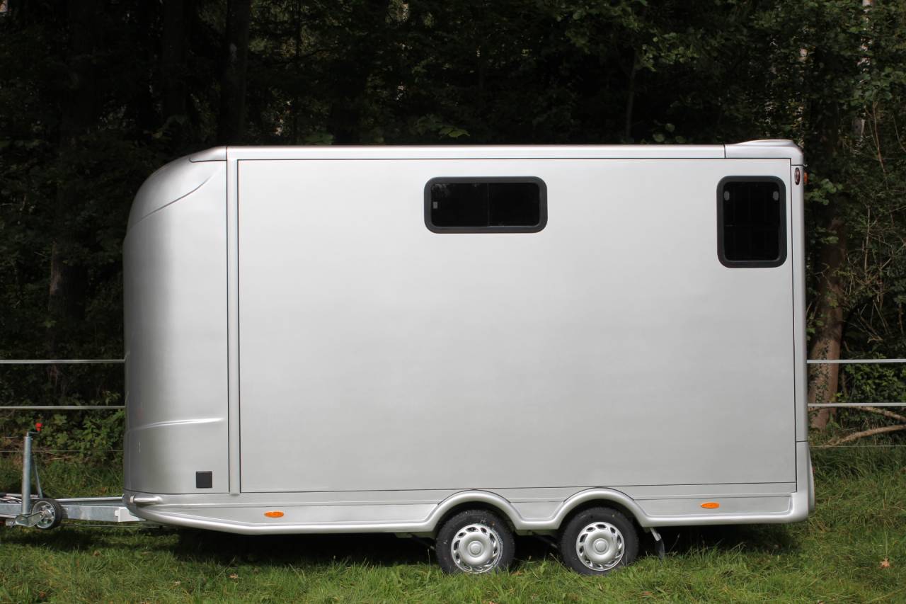 Remolque Caballos Anka REMORQUE ANKA 2 CHEVAUX + HOME CAR & SELLERIE 2026 Nuevo