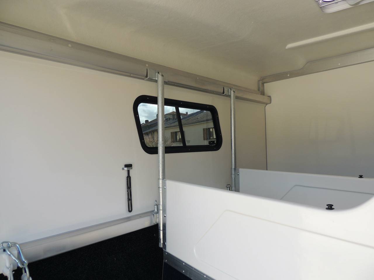 Remolque Caballos Anka REMORQUE ANKA 3 CHEVAUX & HOME CAR 2026 Nuevo