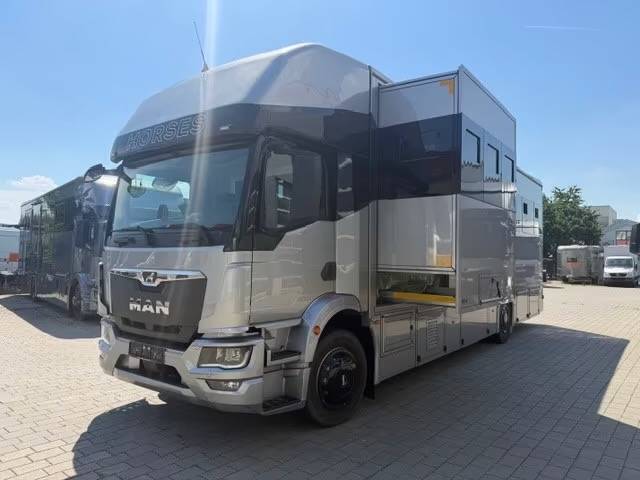 Cami&oacute;n para caballos Man MAN TGM 18.320 ANKA POP OUT 2022 De segunda mano