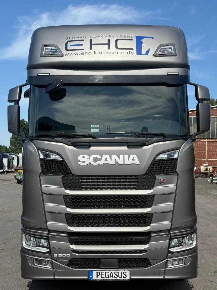 Cami&oacute;n para caballos Scania SCANIA S500 EHC POP OUT 2020 De segunda mano