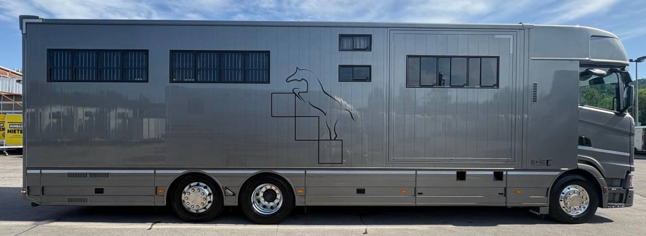 Cami&oacute;n para caballos Scania SCANIA S500 EHC POP OUT 2020 De segunda mano