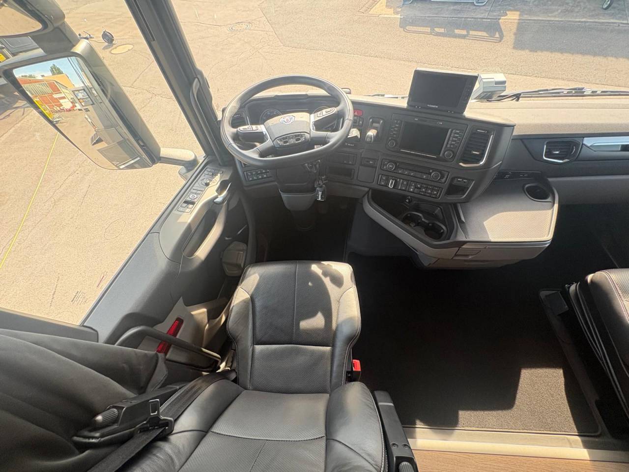 Cami&oacute;n para caballos Scania SCANIA S500 EHC POP OUT 2020 De segunda mano