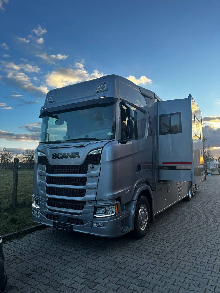 Cami&oacute;n para caballos HTI SCANIA S460 HTI PROFESSIONAL 7 2026 Nuevo