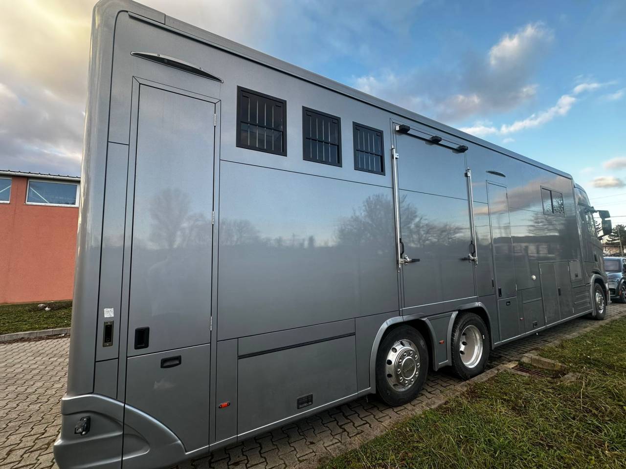 Cami&oacute;n para caballos HTI SCANIA S460 HTI PROFESSIONAL 7 2026 Nuevo