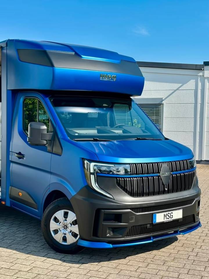 Furgoneta para caballos Renault RENAULT MASTER 170 MSG STALLION LIGHT AUTOMATIQUE 2026 Nuevo