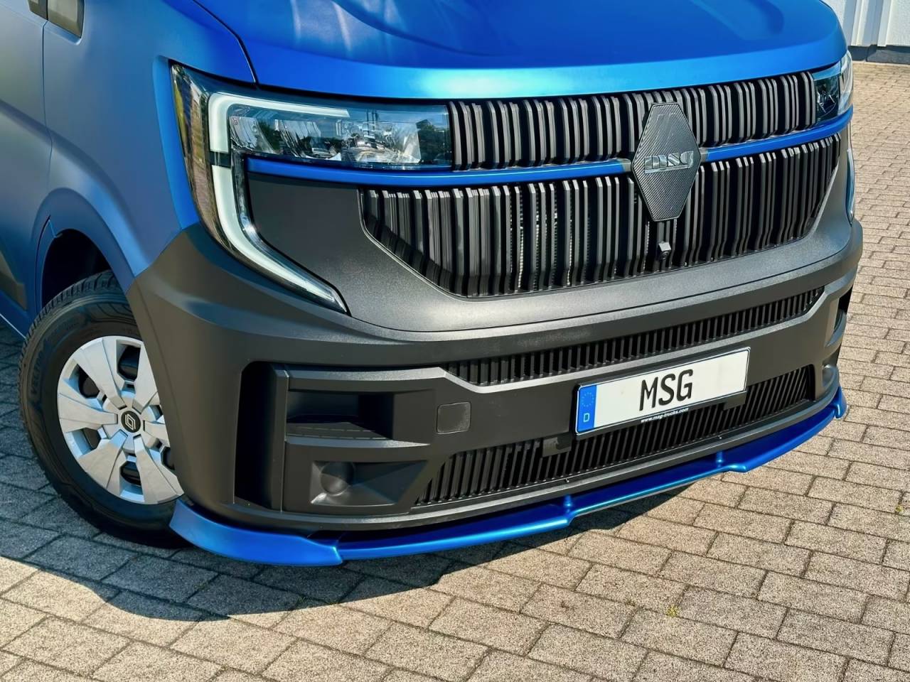Furgoneta para caballos Renault RENAULT MASTER 170 MSG STALLION LIGHT AUTOMATIQUE 2026 Nuevo
