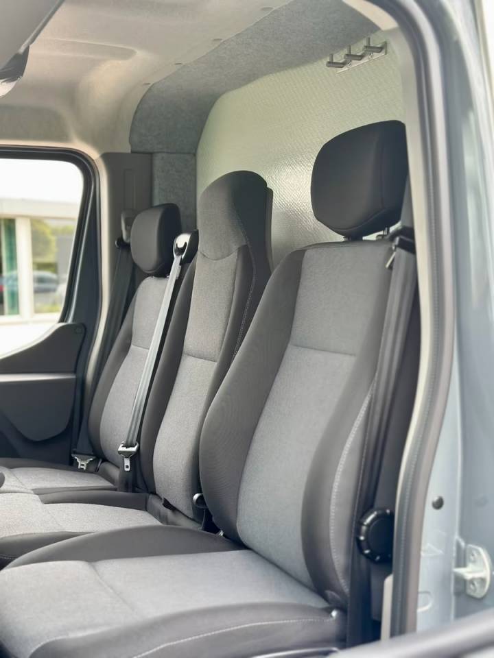 Furgoneta para caballos Nissan NISSAN INTERSTAR DCI 165 MSG SUPERLIGHT PLUS 2026 Nuevo