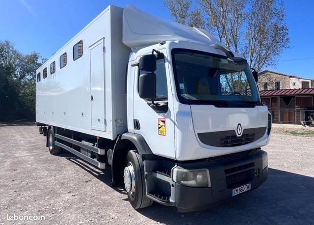 Cami&oacute;n para caballos Renault D 280 2018 De segunda mano