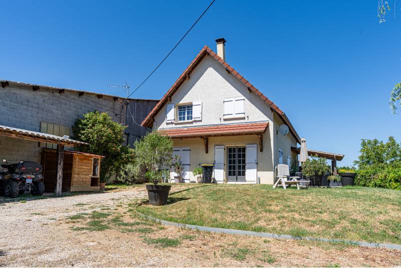 Propiedad ecuestre En venta Is&egrave;re