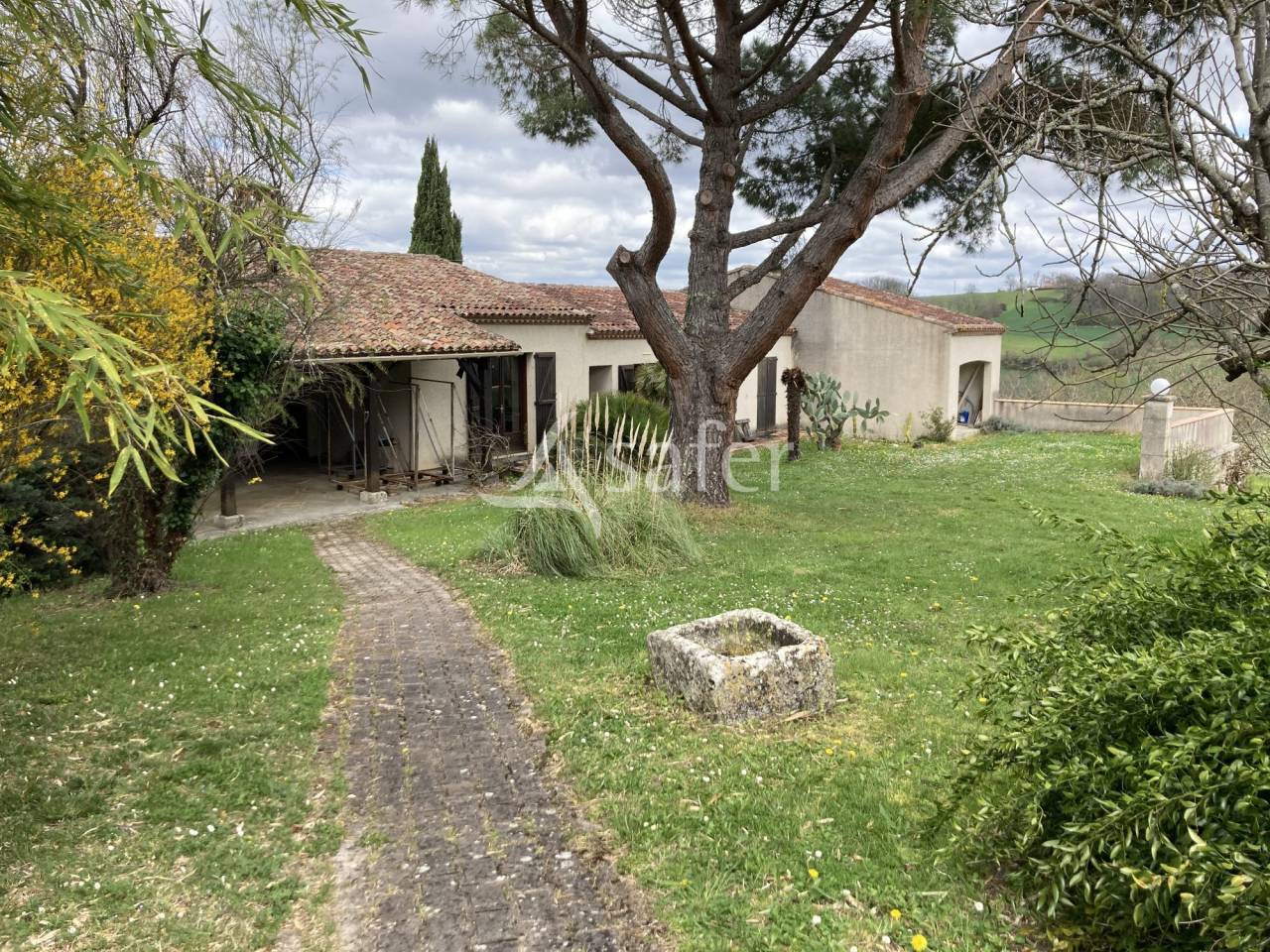 Explotaci&oacute;n agr&iacute;cola En venta Lot y Garona