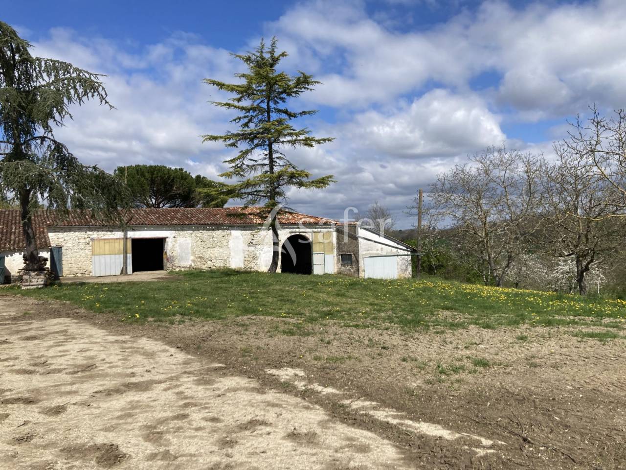 Explotaci&oacute;n agr&iacute;cola En venta Lot y Garona