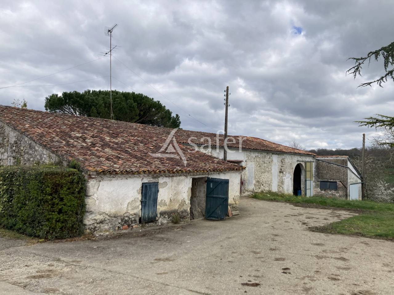 Explotaci&oacute;n agr&iacute;cola En venta Lot y Garona