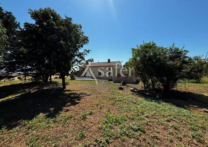 Propiedad rural En venta Vend&eacute;e