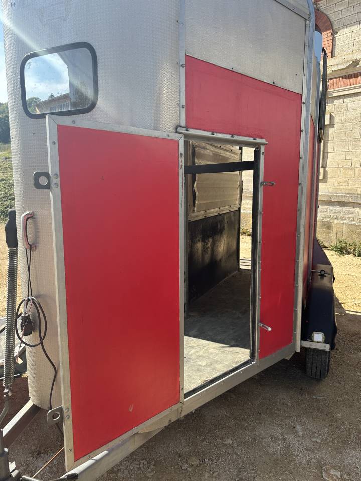 Van caballos Ifor Williams HB505R 2 Caballos 1986 De segunda mano