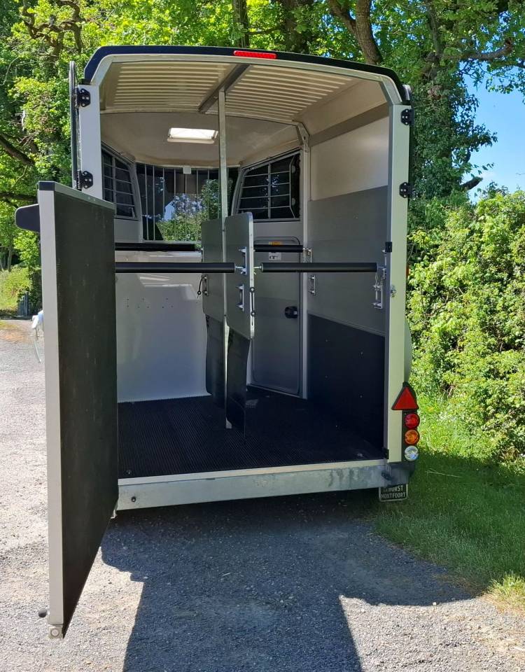 Remolque Caballos Ifor Williams HBX 506 2024 Nuevo