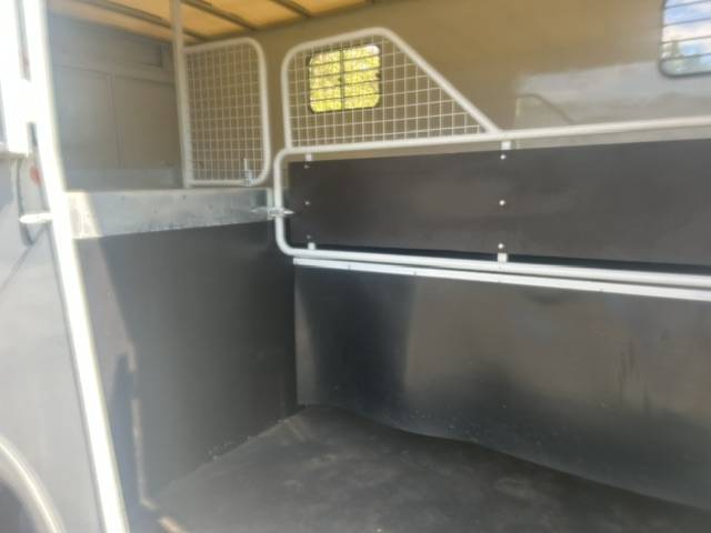 Furgoneta para caballos Renault master 2020 De segunda mano