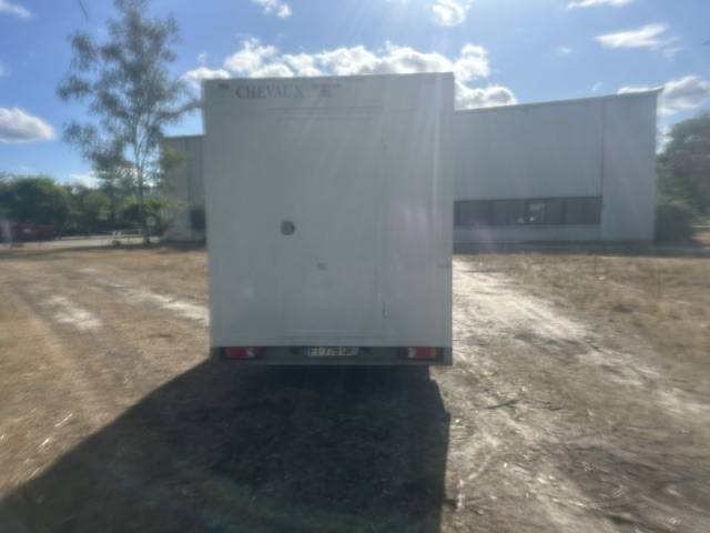 Furgoneta para caballos Renault master 2020 De segunda mano