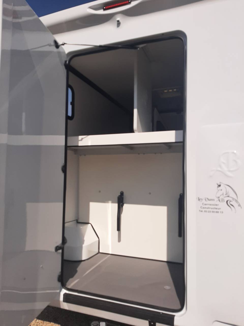 Furgoneta para caballos Renault Master 2020 De segunda mano