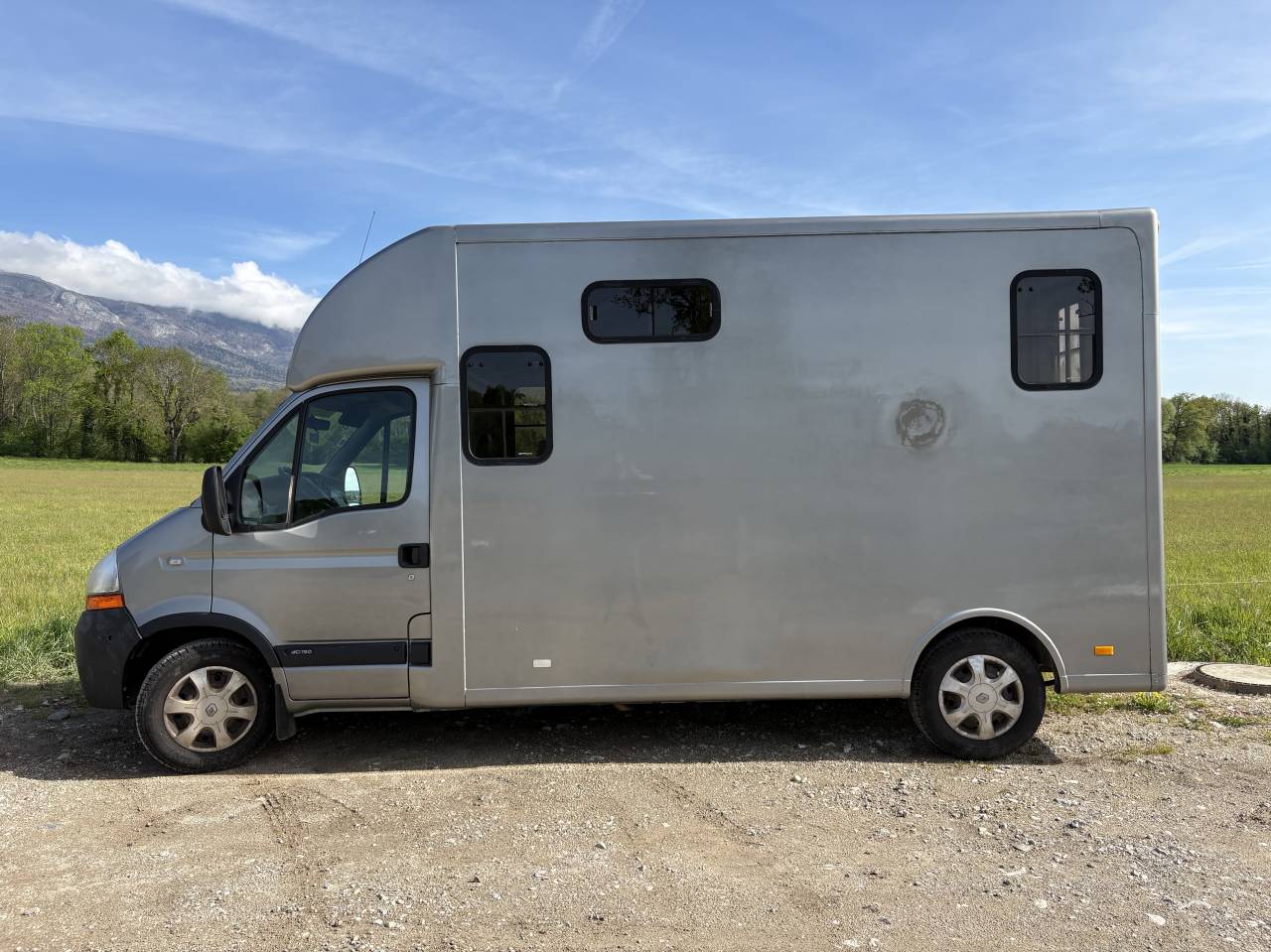 Furgoneta para caballos Renault Master  2008 De segunda mano