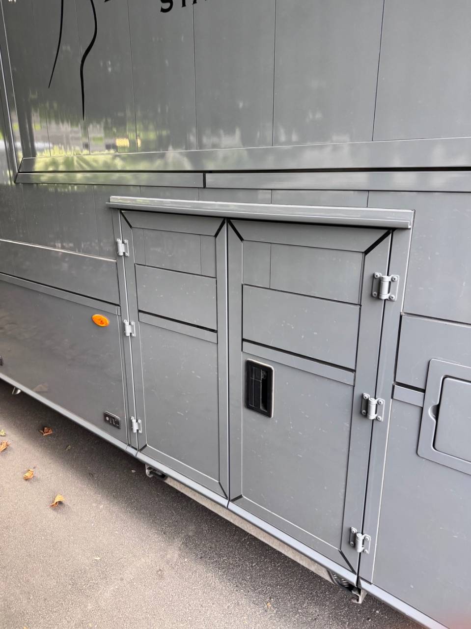 Cami&oacute;n para caballos Scania S510 2023 De segunda mano
