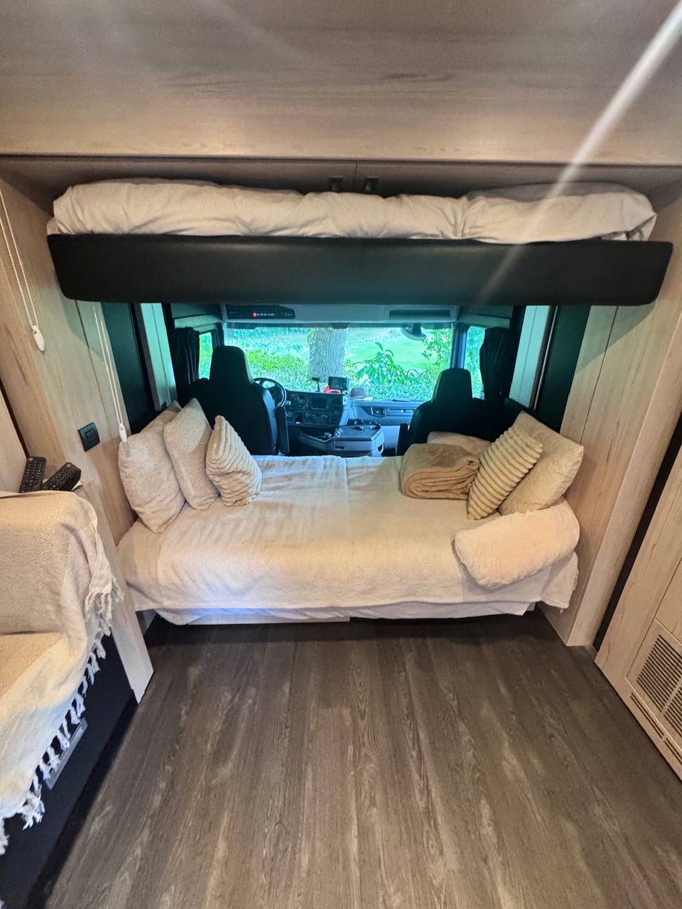 Cami&oacute;n para caballos Scania S510 2023 De segunda mano