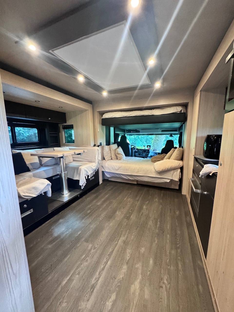 Cami&oacute;n para caballos Scania S510 2023 De segunda mano