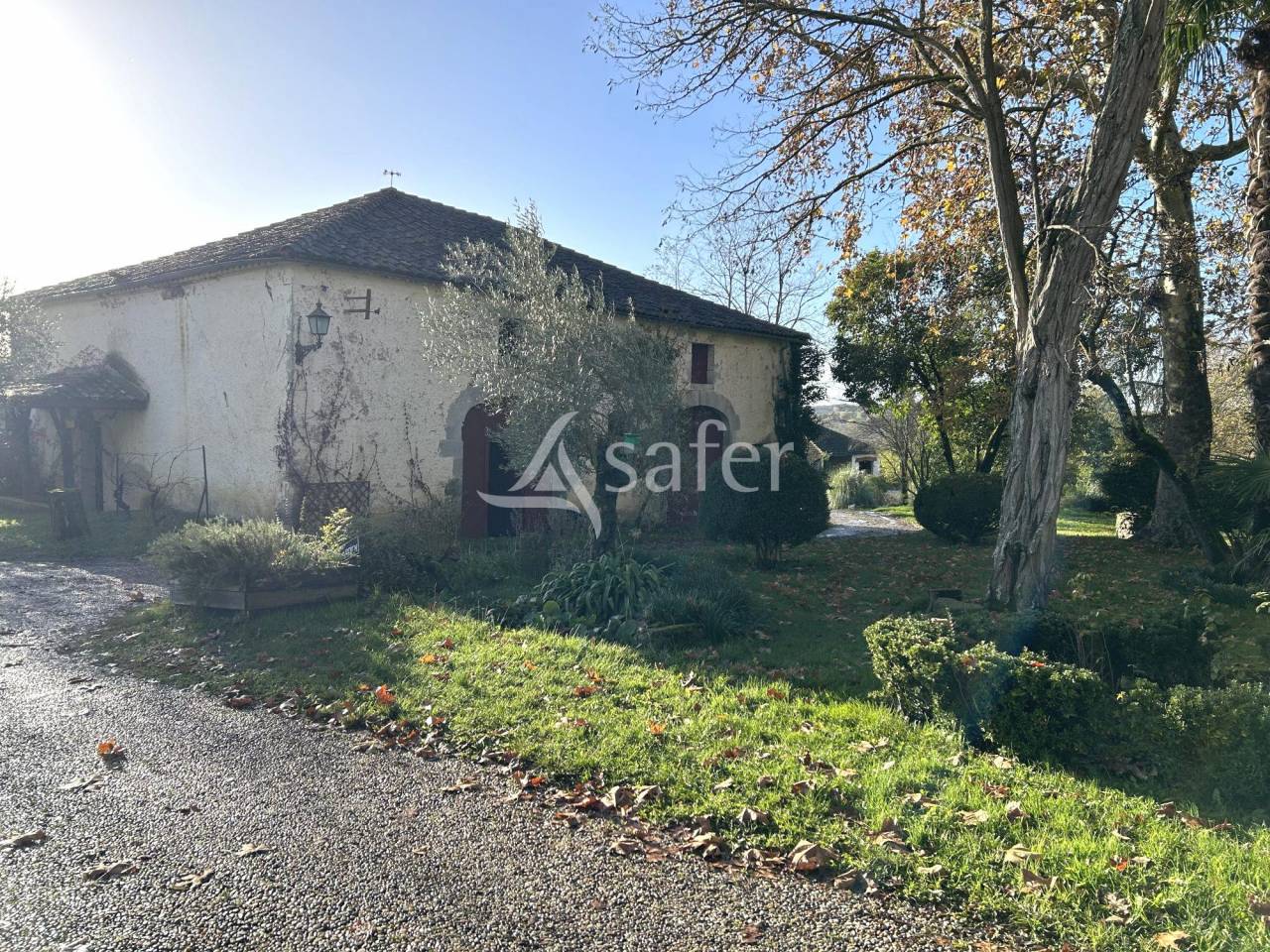 Explotaci&oacute;n agr&iacute;cola En venta Lot y Garona