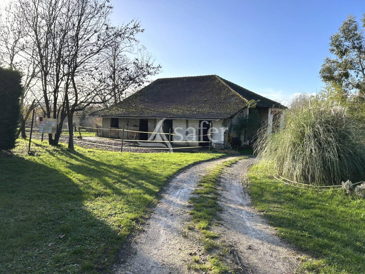 Explotaci&oacute;n agr&iacute;cola En venta Lot y Garona