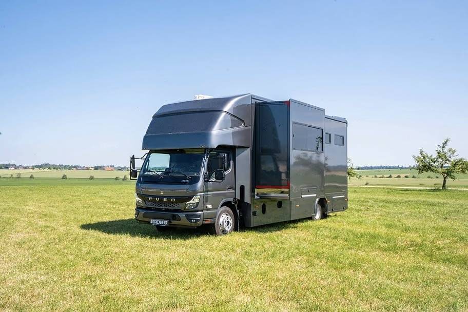 Cami&oacute;n para caballos Anka DAIMLER FUSO CANTER 7C18 ANKA POP OUT 2026 Nuevo