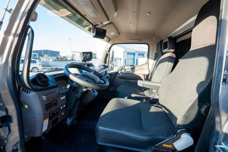 Cami&oacute;n para caballos Anka DAIMLER FUSO CANTER 7C18 ANKA POP OUT 2026 Nuevo